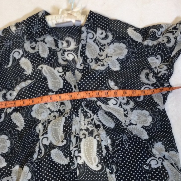 Pretty Paisley and Floral women’s Blouse - Picture 4 of 8